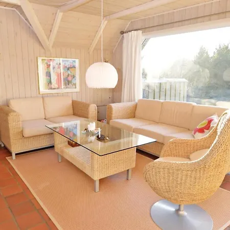 Three Bedroom Holiday In Blavand Semesterbostad *