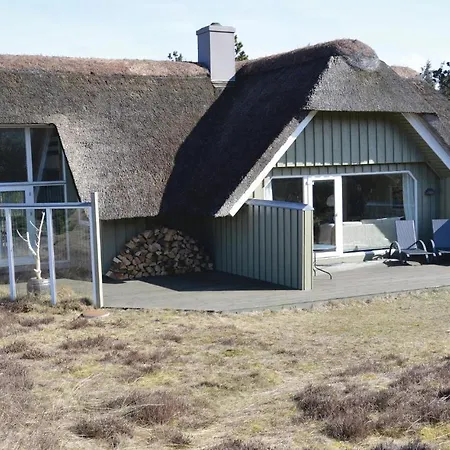 Semesterbostad Three Bedroom Holiday In Blavand Varde